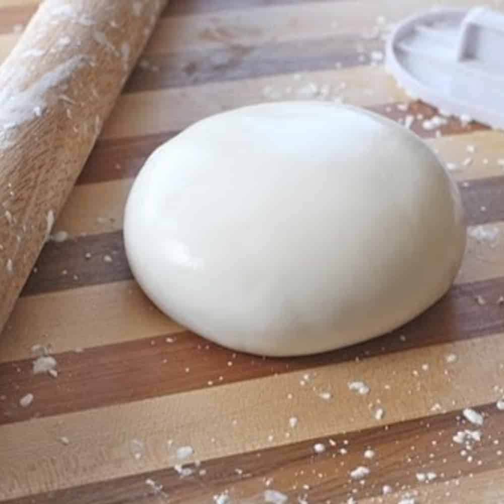 Recette - Biscuit à la vanille et sa décoration en pâte à sucre en vidéo 