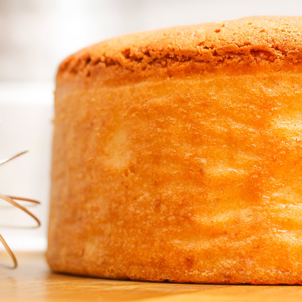 Sponge cake : le gâteau éponge anglais facile : découvrez les recettes de  Cuisine Actuelle
