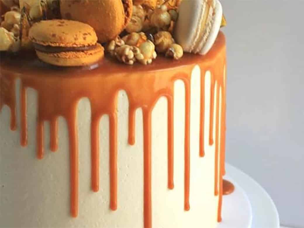 Naked cake (gâteau sans pâte à sucre) – Frais et Doré