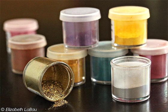 Colorant alimentaire en poudre Rose fluo + Poudre alimentaire irisée dorée